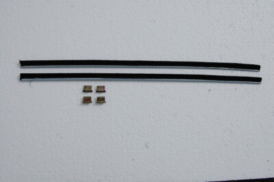 Schiebedach-Dichtungspaar seitlich für Mercedes W108/109, W114/115, W116, W123, W126, W201(früh) mit 4 Befestigungsklammern neu