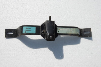 W110 Stoßstangenhalter hinten Mitte A1108800114 New Old Stock neu