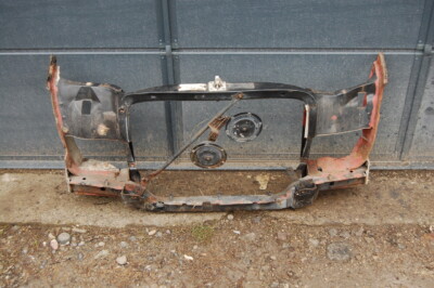 Kühlermaske A114 620 0972 mitsamt Quertraverse, Vorderschale A1146200286 Hinterschale A1146200186 für alle Modelle geeignet, gebraucht