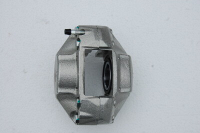Bremssattel vorne rechts für alle 4-Zylinder Mercedes-Benz /8 W115 Nachfertigung, neu