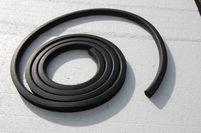 Stoßstangenleiste / Abdeckung vorne oder hinten passend bei W115, W116, W123 Vergl.Nr. 1148850121