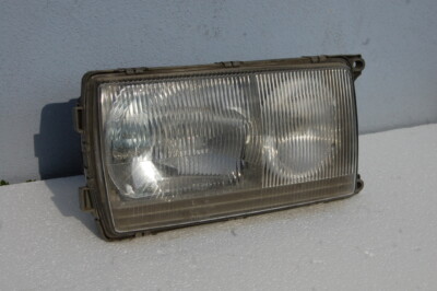 W123 Breitbandscheinwerfer rechts mit Leuchtweitenregulierung Hella gebraucht