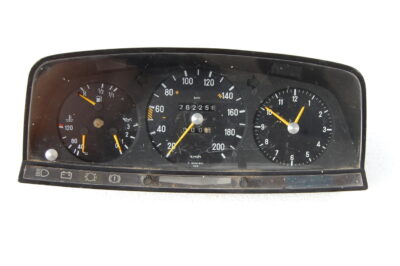 W123 200km/h-Tacho A1235428601 km-Stand: 262258 gebraucht, wie abgebildet