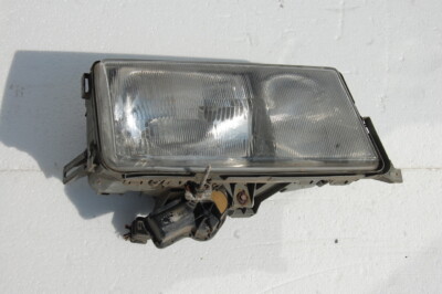 W201 Scheinwerfer rechts Bosch mit Scheinwerferreinigungsanlage A2018207661 gebraucht