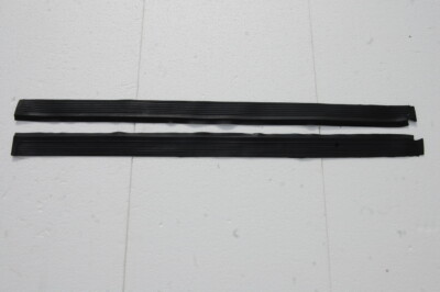 W114 Coupé Paar schwarze Gummimatten/Einstiegsbeläge Vergleichsnummern: 1156861380 / 1156861480 Nachfertigung, neu