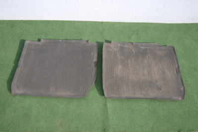 Fußmatten Paar Fond links und rechts für W115 /8 Serie 0,5