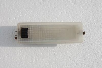 W123 Innenleuchte vorne dreipolig, Flachstecker, gebraucht